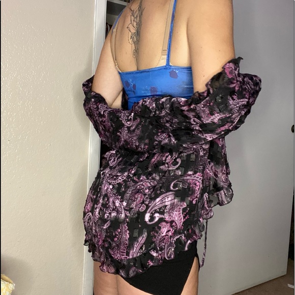 Top - Picture 3 of 9